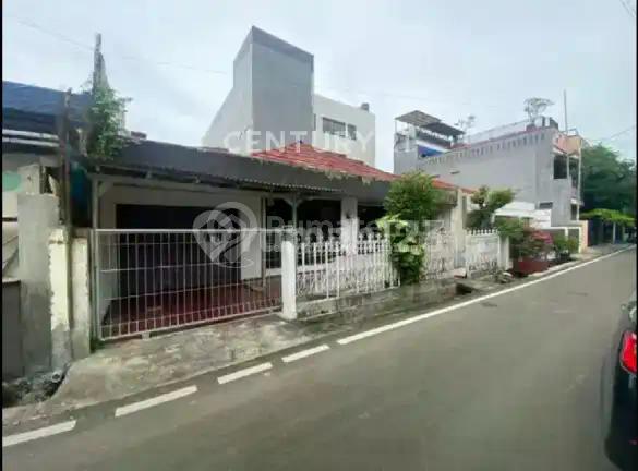 Rumah Pulo Asem di Lingkungan Elite Dekat ke Mana Mana