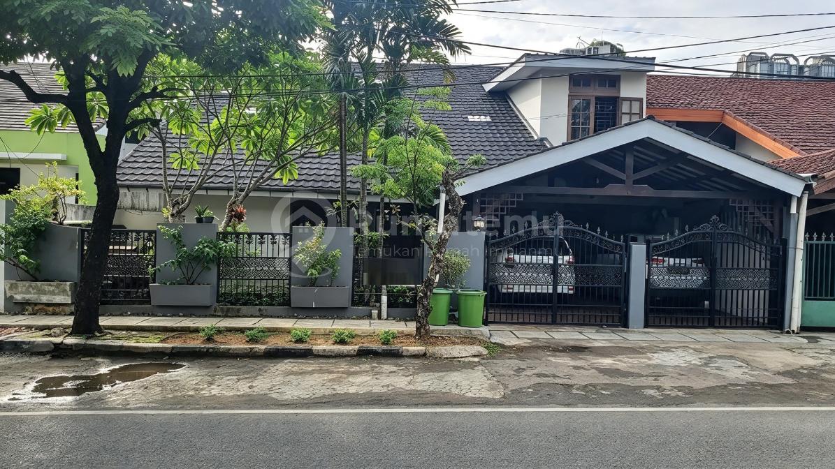 Dijual Rumah Besar 2 Lantai Cempaka Putih Tengah Jakarta Pusat - SHM LT 380M² LB 457M² 6 Kamar Lokasi Strategis